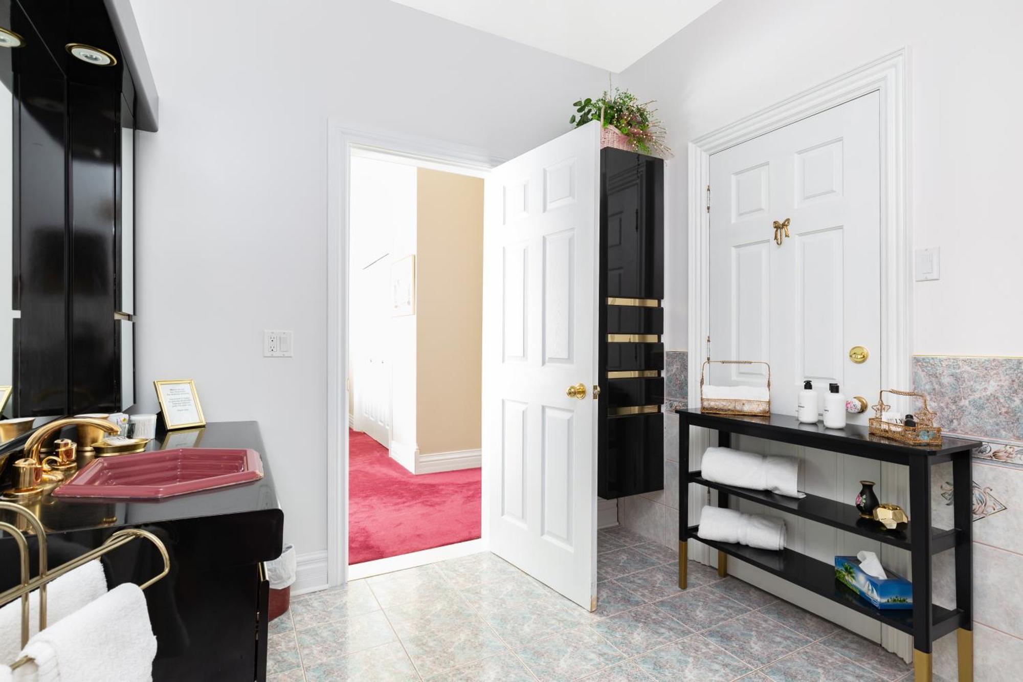 Greystone On Golden Lake Deacon Room photo