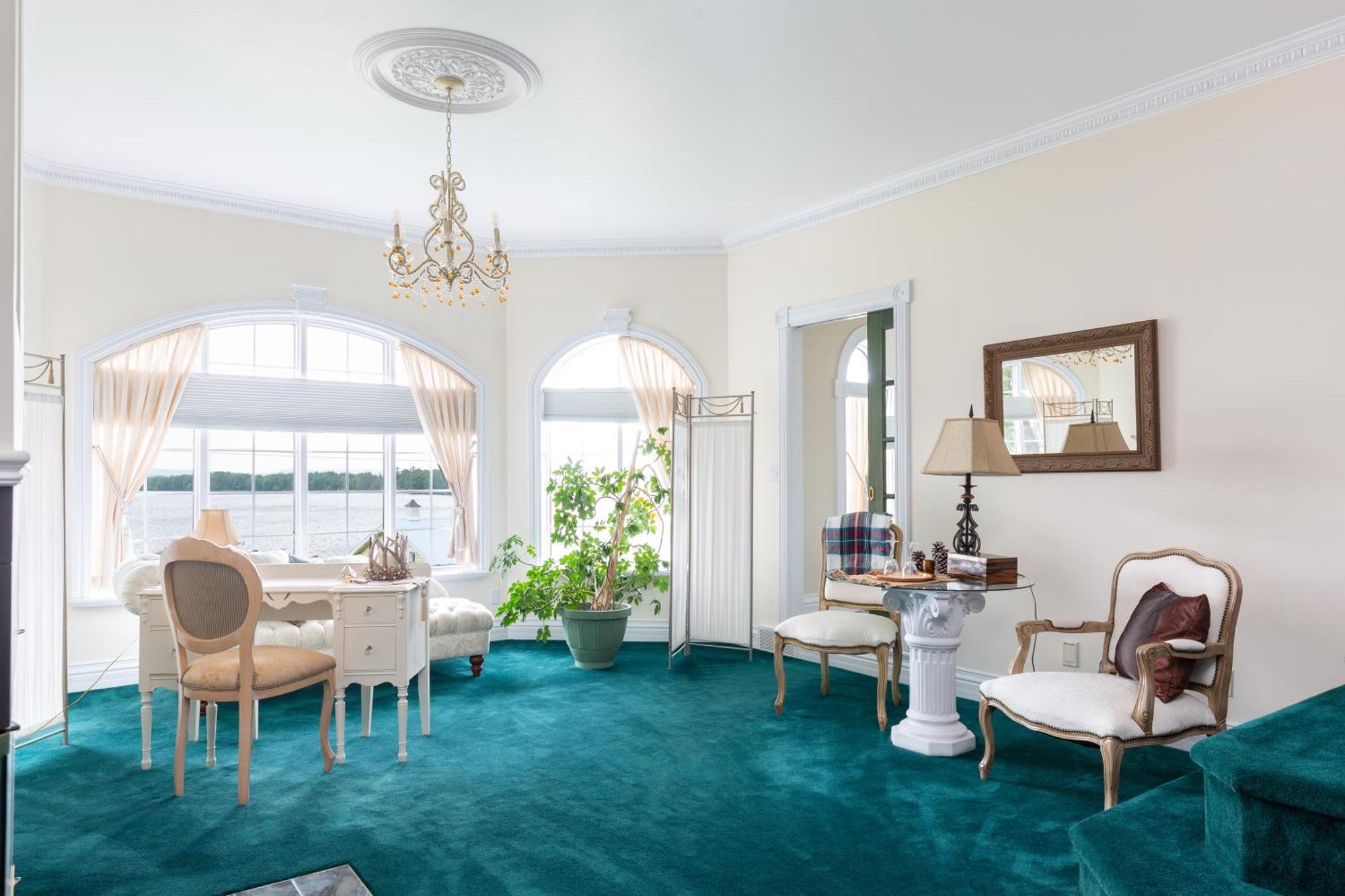Greystone On Golden Lake Deacon Room photo